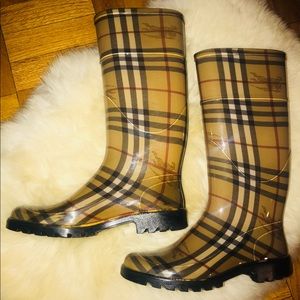 Burberry Rainboots